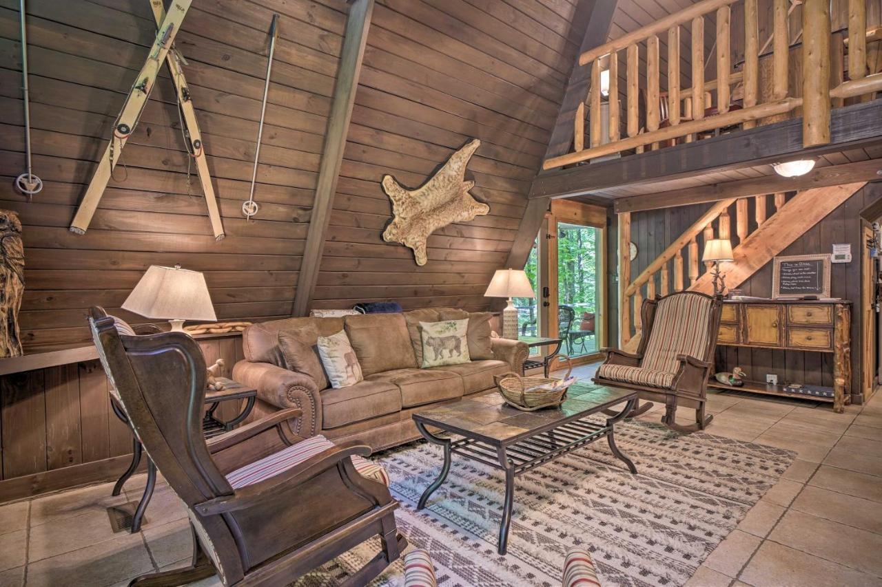 Snuggle Inn In The Heart Of Chalet Village! 개틀린버그 외부 사진
