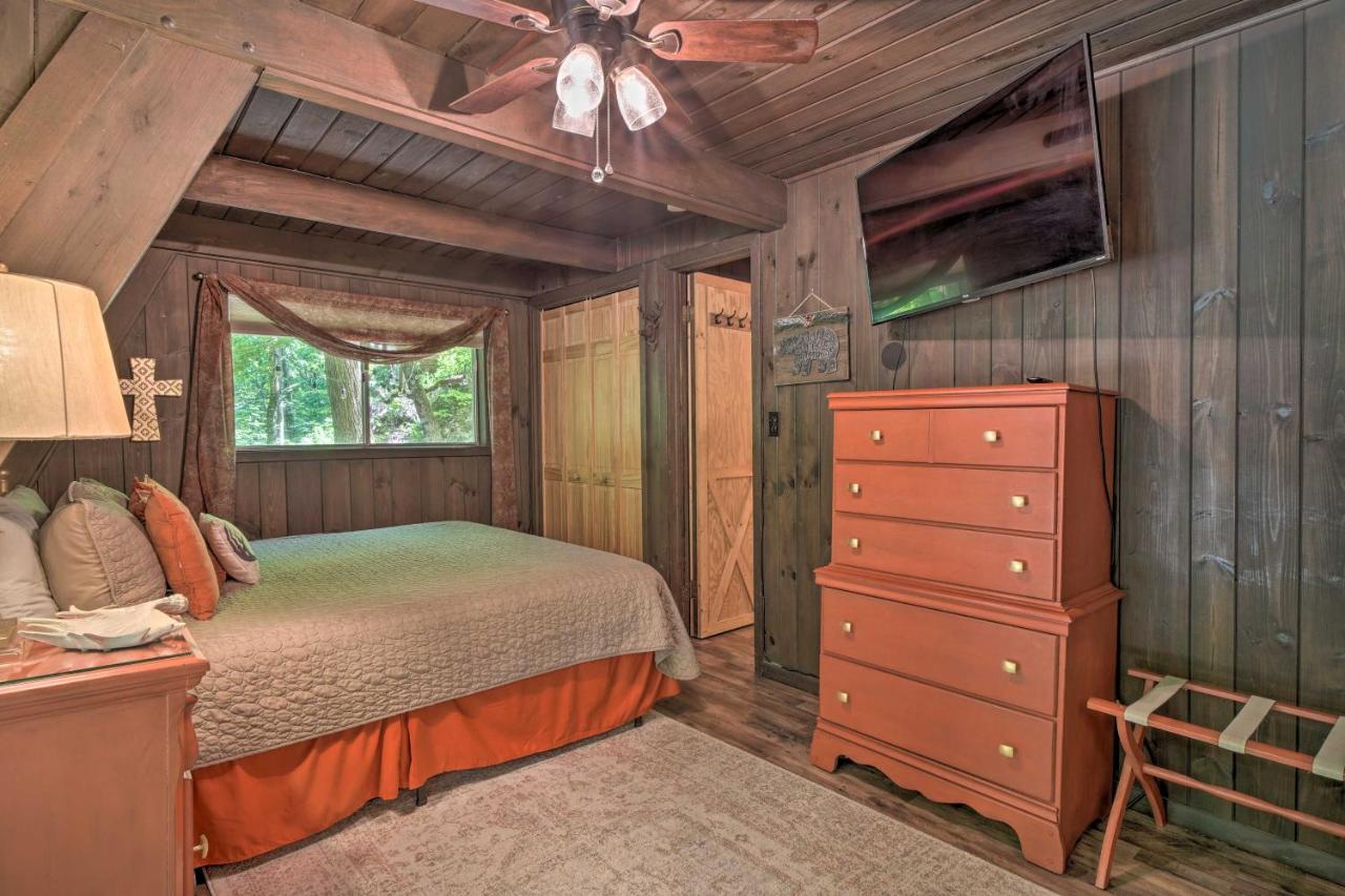 Snuggle Inn In The Heart Of Chalet Village! 개틀린버그 외부 사진