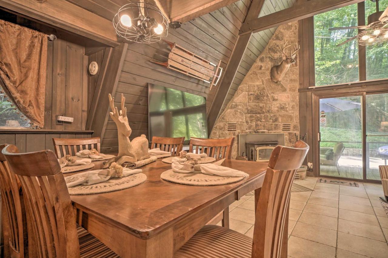 Snuggle Inn In The Heart Of Chalet Village! 개틀린버그 외부 사진