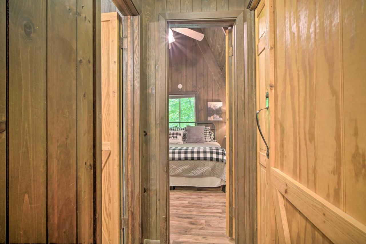 Snuggle Inn In The Heart Of Chalet Village! 개틀린버그 외부 사진