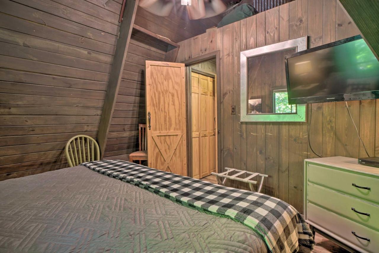 Snuggle Inn In The Heart Of Chalet Village! 개틀린버그 외부 사진