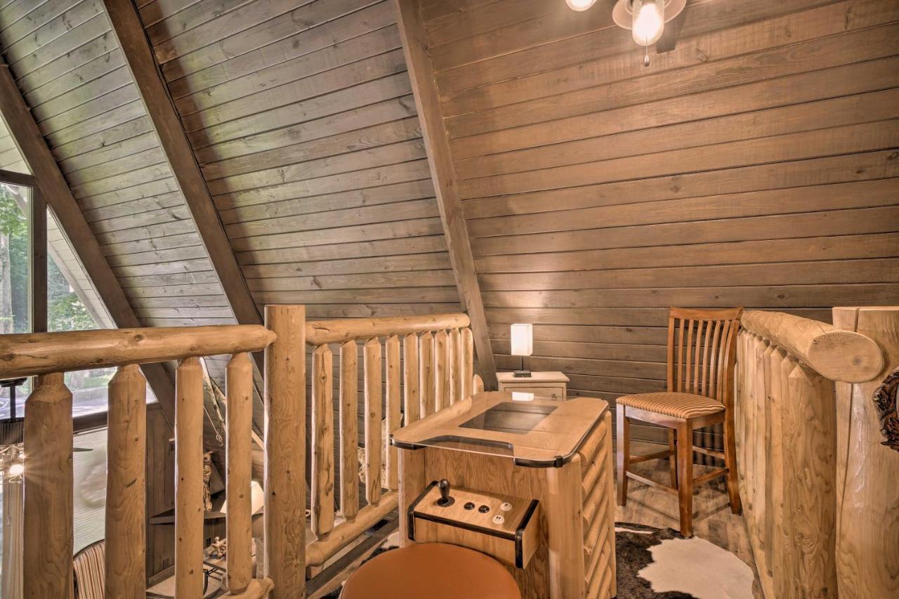 Snuggle Inn In The Heart Of Chalet Village! 개틀린버그 외부 사진